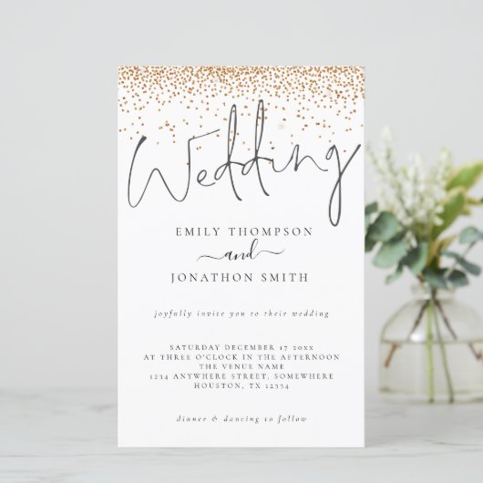 Budget Gold Glitter Confetti Script Wedding Invite (Staand voorkant)
