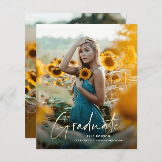 Budget Gold Script Photo Afstuderen Invitation (Voorkant / Achterkant)