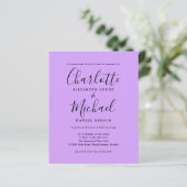 Budget Lila Script Photo Wedding Invitation (Staand voorkant)
