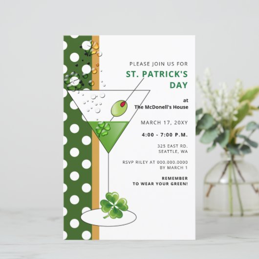 Budget Martini St Patricks Day Party Invitation (Staand voorkant)