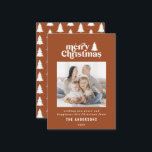 budget Merry kerstfoto's vakantie Notitiekaartje<br><div class="desc">budget Merriest Kerstmis grafische typografie foto-vakantiekaart. Met moderne handgetekende tekst en bomen.</div>