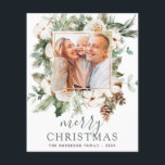 Budget Merry Kerstmis Greenery Foto Holiday Flyer<br><div class="desc">Budget Rustic Winter Merry-kerstfotokaart met Holiday Floral White Flowers en Greenery,  Pine Tree Branches,  Pinecones met een eenvoudige achtergrond.</div>