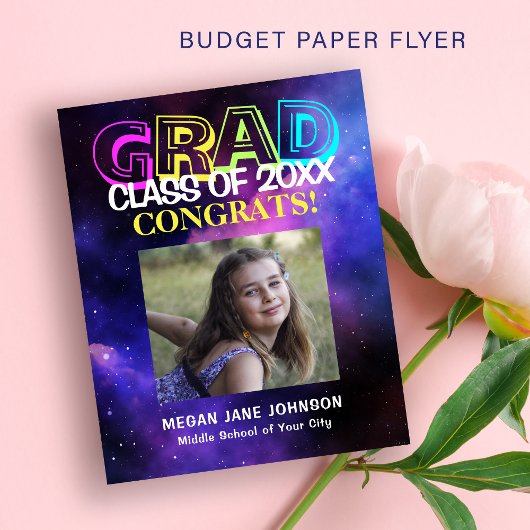 Budget middelbare school foto afstudeeraankondigin flyer