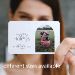 Budget MINI SIZE eenvoudige foto winter feestdagen Notitiekaartje<br><div class="desc">Elegant minimalistisch Prettige feestdagen typografie en trendy boogvormig foto zwart-wit modern winterbudget MINI SIZED Vakantiekaart.       Gemakkelijk om met uw familiefoto en tekst te personaliseren!</div>