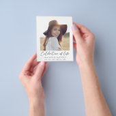 Budget minimalistische herdenking viering van het  flyer (Hand)