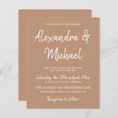 Budget moderne beige-tint trouwuitnodiging (Voorkant / Achterkant)