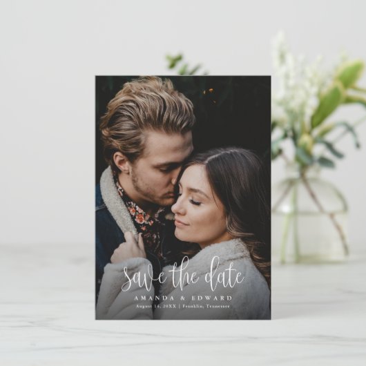 Budget Moderne Kalligrafie Script Twee Foto QR Cod Save The Date (Staand voorkant)