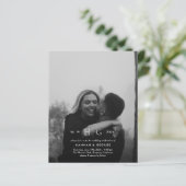 Budget Moderne Monogram Portret Huwelijksuitnodigi (Staand voorkant)