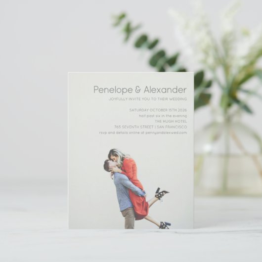 Budget Moderne Photo Overlay Fun Wedding Invite (Staand voorkant)