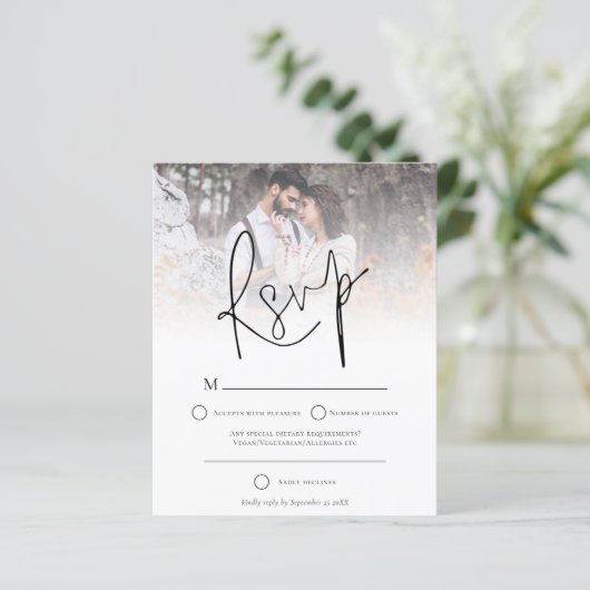 Budget Moderne Photo Overlay Wedding RSVP (Staand voorkant)