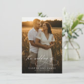 Budget Moderne Script QR Code Foto Huwelijksuitnod Kaart (Staand voorkant)