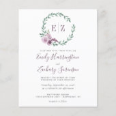 Budget Monogram Paarse Bloemige Trouwuitnodiging (Voorkant)