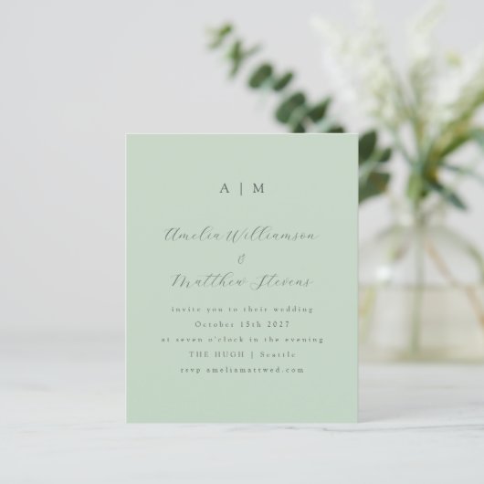 Budget Monogram Pistachio Mint Wedding Uitnodiging (Staand voorkant)