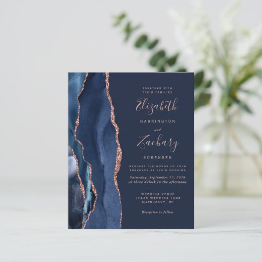 Budget Navy Blue Agate Roos Gold Wedding Invite (Staand voorkant)