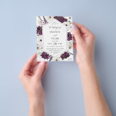 Budget Paars & Wit Bloem Bruiloft Flyer (Hand)