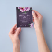 Budget paarse bloem bruiloft uitnodiging voor de b flyer (Hand)