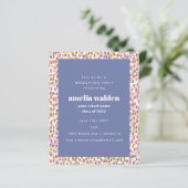 Budget Paarse Dot Pattern Afstuderen Invitation (Staand voorkant)