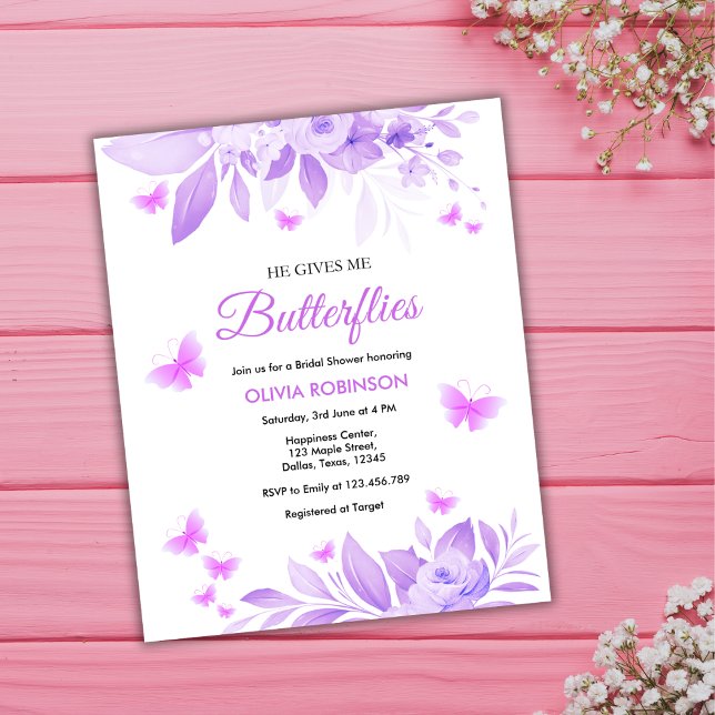Budget Paarse Vlinder Bruiloft Uitnodiging (Budget He Gives Me Butterflies Purple Bridal Shower Invitation)