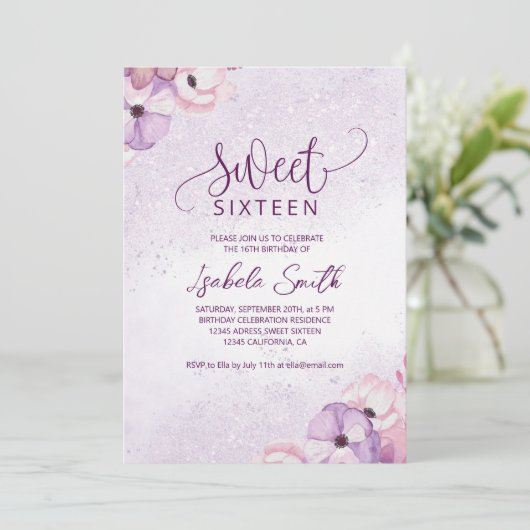 Budget Paarse Waterverf Sweet 16 Uitnodiging (Staand voorkant)
