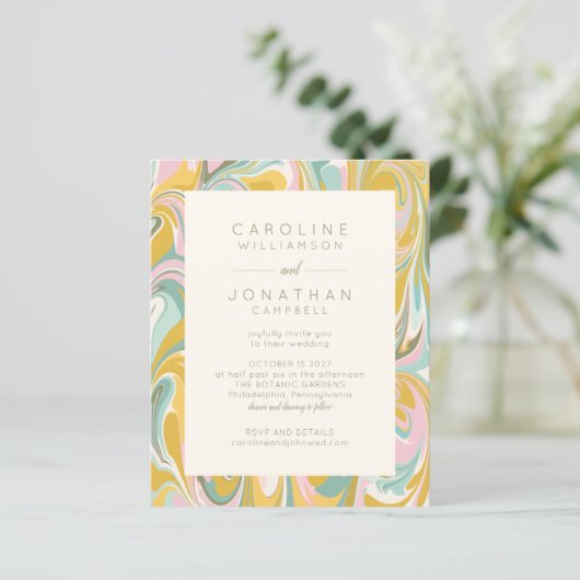 Budget Pastel Abstracte marmer Chic Wedding Invite (Staand voorkant)