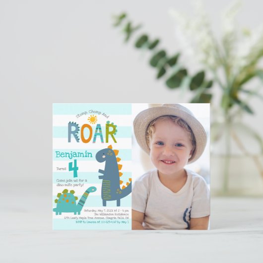 Budget Photo Cute Dinosaur Boy Birthday Uitnodigin (Staand voorkant)