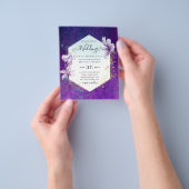 Budget Plum Paarse Bloemige Trouw Uitnodiging Flyer (Hand)