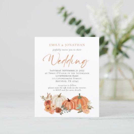 Budget Pumpkins Herfst Florals QR Wedding Invite (Staand voorkant)