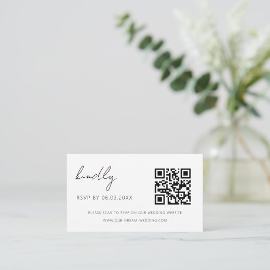 Budget QR Code Minimalist RSVP Weduwwebsite Informatiekaartje (Staand voorkant)
