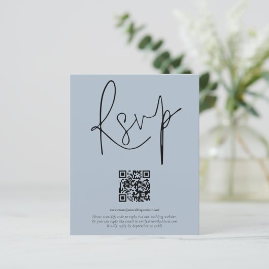 Budget QR Code Script Weduwend Dusty Blue RSVP (Staand voorkant)