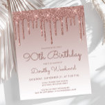 Budget Roos Gold 90th Birthday Party Invitation<br><div class="desc">Deze trendy 90ste verjaardagsuitnodiging is voorzien van een dunne roos gouden faux glitter drip border and ombre background. De woorden "90th Birthday"en de naam van de gast van eer verschijnen in donker roos casual handschrift manuscript, met de rest van de klantgerichte tekst in sans serif doopvont. Aan de achterzijde staat...</div>