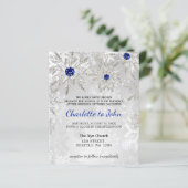 Budget Royal Blue Snowflakes Wedding-uitnodiging (Staand voorkant)