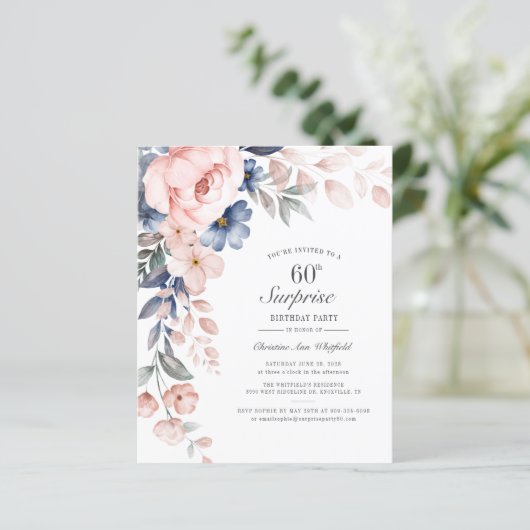 Budget roze Floral Script 60th Birthday Uitnodigin (Staand voorkant)