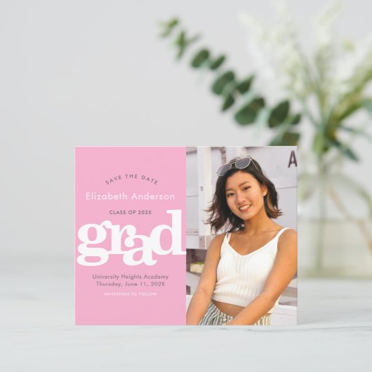 Budget Roze Foto Opslaan Datum Afstuderen Uitnodig (Staand voorkant)