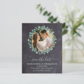 Budget Rustic Eucalyptus Photo Save the Date Kaart (Staand voorkant)