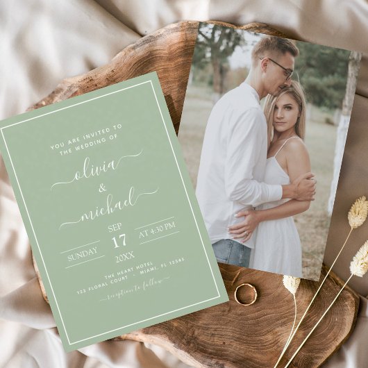Budget Sage Green Wedding met Foto Uitnodiging