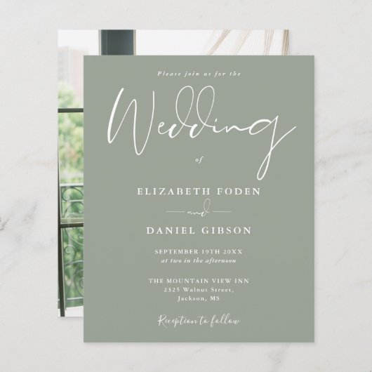 Budget Sage Groene Foto Bruiloft Uitnodiging (Voorkant / Achterkant)