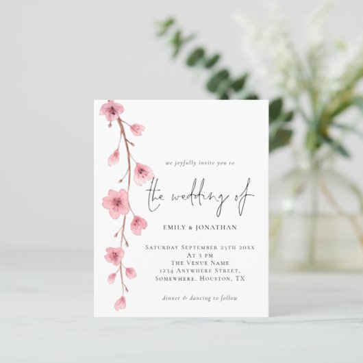 Budget Sakura Cherry Blossom Wedding Uitnodiging (Staand voorkant)