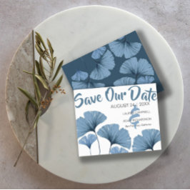 Budget Save the Date Blauw & Witte Bloemen Bruilof
