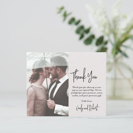 Budget Script Beige Bruiloft Dank u Fotokaart (Staand voorkant)