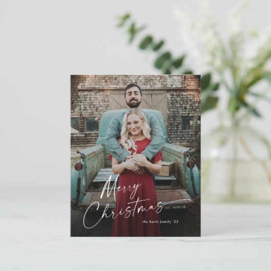 Budget Script Merry Kerstmis Foto Holiday Card (Staand voorkant)