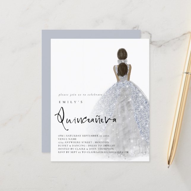 Budget Silver Gown Dark Hair QR Quinceañera (Voorkant / Achterkant in situ)