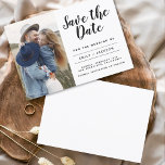 Budget sparen de Datum Minimaliserende Eenvoudige  Flyer<br><div class="desc">Budget Modern en Elegant Minimalist Photo Save the Date Wedding Briefkaart. Sparen de kaart van de datumuitnodiging omvat moderne hand breedgeschreven manuscripttypografie met een kic en eenvoudig ontwerp dat u uw aangepast afbeelding van de de fotografie van het verloving kunt toevoegen aan.</div>