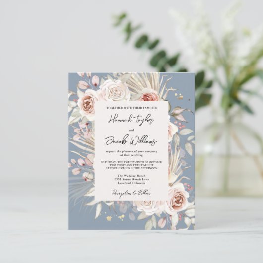 Budget Stusty Blue Floral Rustic Wedding Invitatio (Staand voorkant)