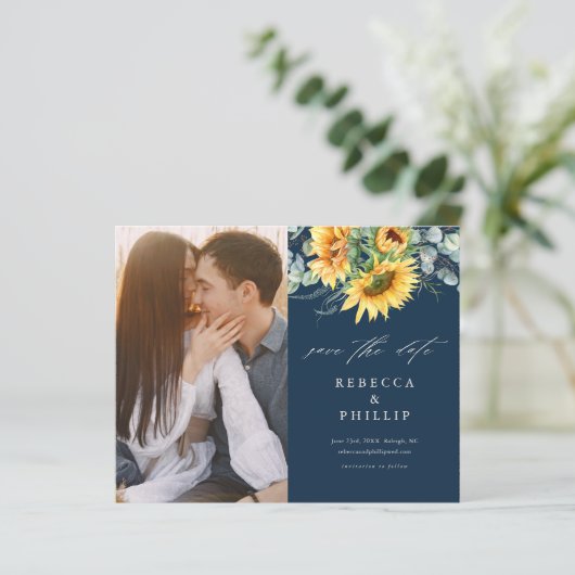 Budget Sunflower Eucalyptus Wedding Save the Date (Staand voorkant)