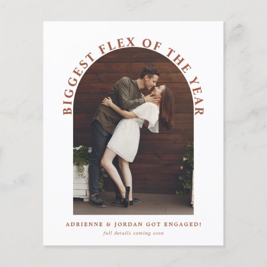 Budget Terracotta Arch Photo Verloving (Voorkant)