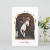 Budget Terracotta Gold Arch Photo Verloving (Staand voorkant)