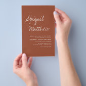 Budget Terracotta QR Code RSVP Weduwen Uitnodiging Flyer (Hand)