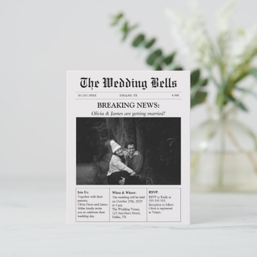 Budget Unieke Krant Fotobruiloft Uitnodiging (Staand voorkant)