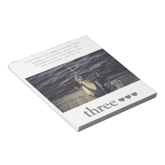 Budget Verjaardag Foto Uitnodiging Notitieblok (Schuin)