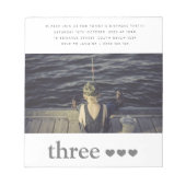 Budget Verjaardag Foto Uitnodiging Notitieblok (Voorkant)